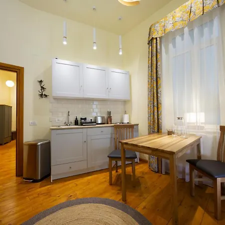 Rainforest Downtown By Pretty Apartament Bucureşti