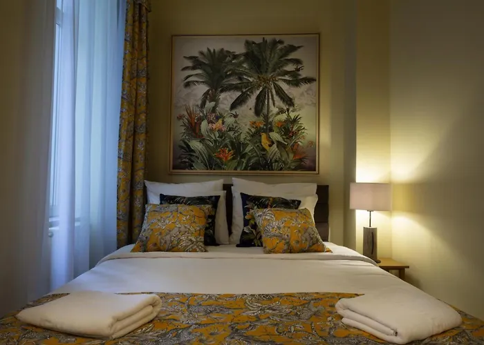 Rainforest Downtown By Pretty ブカレスト