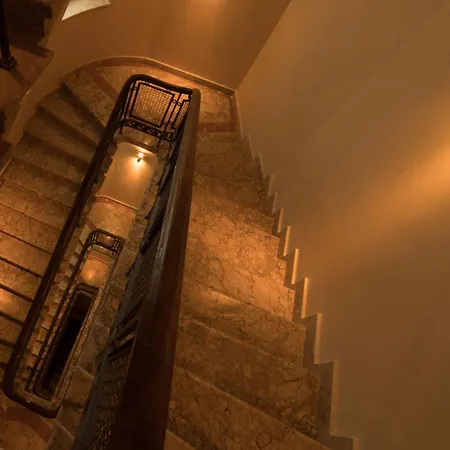 Rainforest Downtown By Pretty * Бухарест