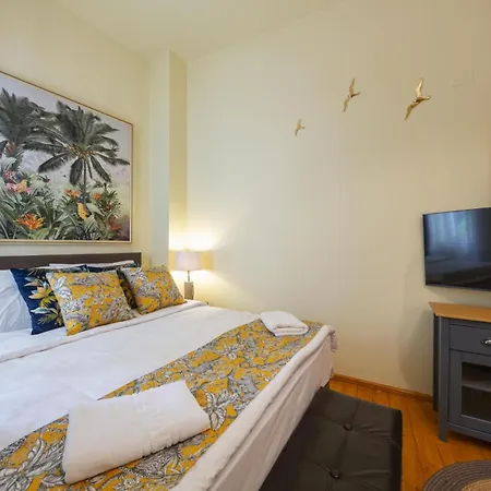 Rainforest Downtown By Pretty Апартаменти *